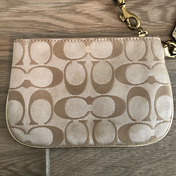 Coach Wristlet - Picture 4 of 4